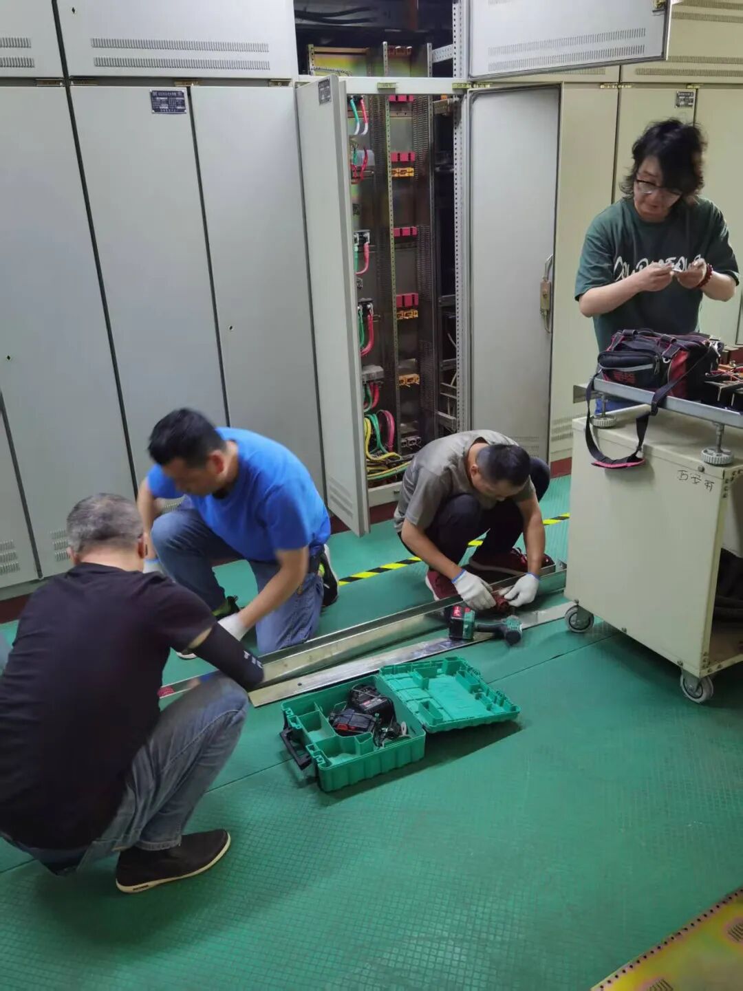 1759446736836893.jpg 1759446736836893.jpg